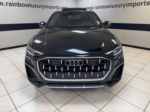 Mythos Black Metallic 2025 Audi Q8 Premium