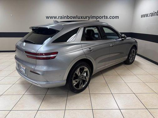 2023 Genesis Electrified GV70 Advanced