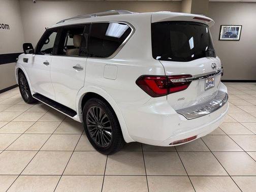 2024 INFINITI QX80 SENSORY