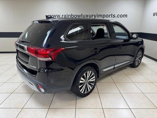 2019 Mitsubishi Outlander ES