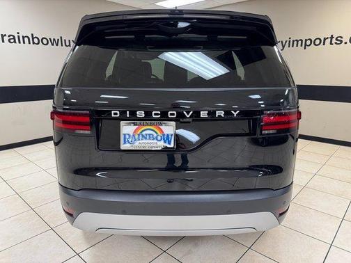 2024 Land Rover Discovery P300 S