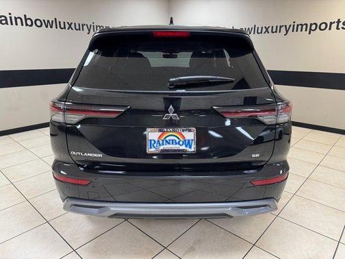 2026 Mitsubishi Outlander SE