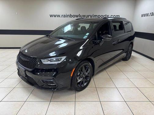 2021 Chrysler Pacifica Touring