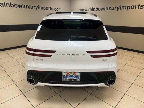 2023 Genesis GV70 2.5T