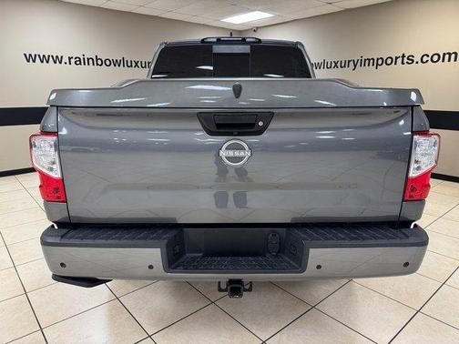 2023 Nissan Titan SV