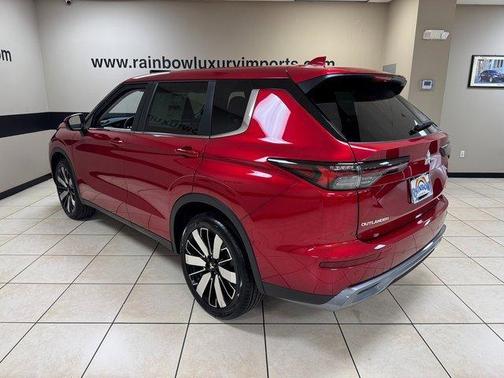 Diamond Red 2026 Mitsubishi Outlander SE