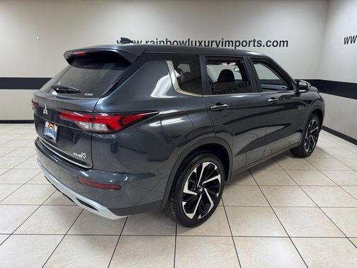 Graphite Gray 2025 Mitsubishi Outlander PHEV SE