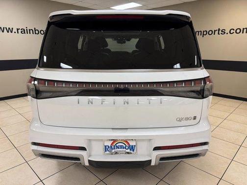 2025 INFINITI QX80 SENSORY