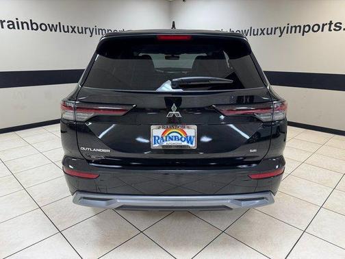 2025 Mitsubishi Outlander SE