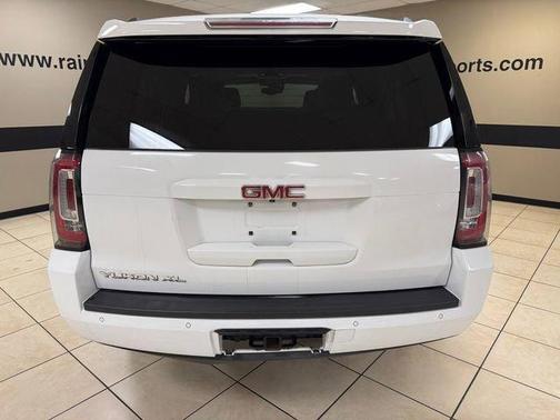 Summit White 2017 GMC Yukon XL SLT
