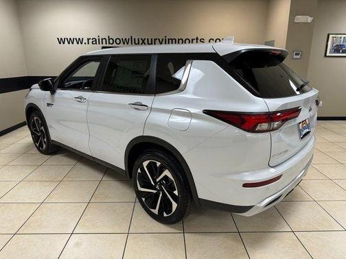 2024 Mitsubishi Outlander PHEV SE