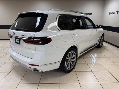 2025 BMW X7 xDrive40i