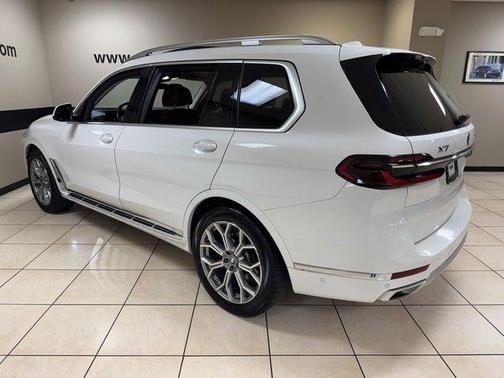 2025 BMW X7 xDrive40i