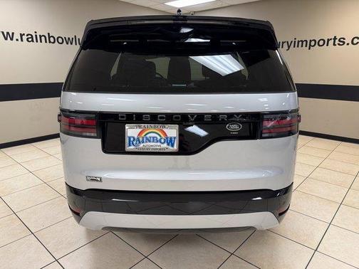 2022 Land Rover Discovery P360 R-Dynamic S