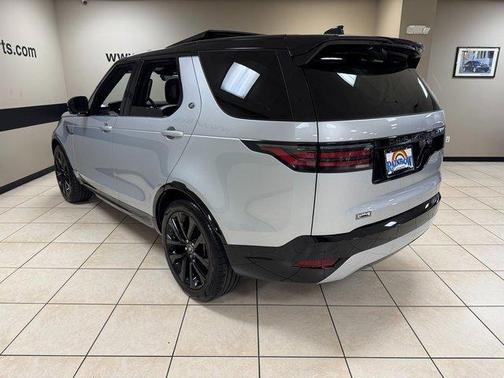 2022 Land Rover Discovery P360 R-Dynamic S