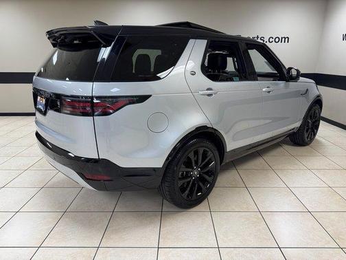 2022 Land Rover Discovery P360 R-Dynamic S