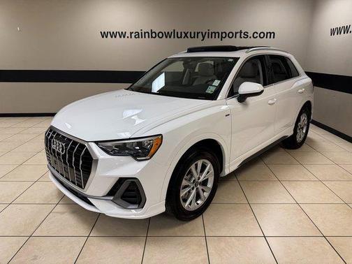 2022 Audi Q3 45 S line Premium
