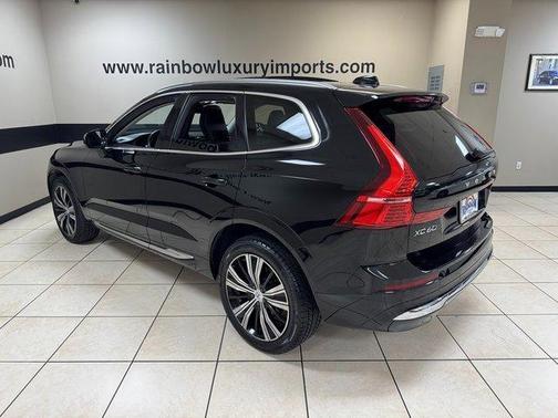 2022 Volvo XC60 B5 Inscription