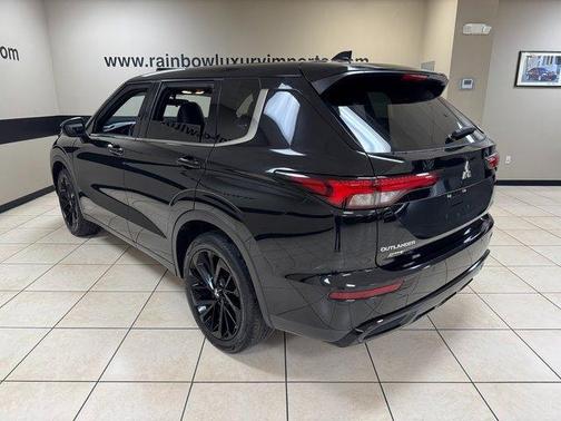 2022 Mitsubishi Outlander Black Edition