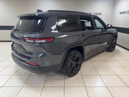 2022 Jeep Grand Cherokee L Laredo