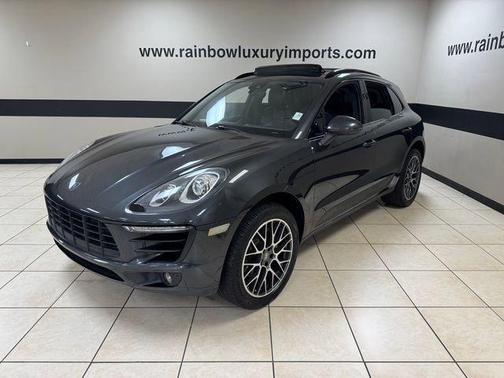Volcano Grey Metallic 2018 Porsche Macan Base