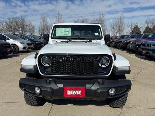 Bright White Clearcoat 2026 Jeep Gladiator Willys 4x4