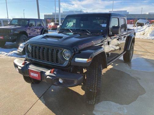 Black Clearcoat 2026 Jeep Gladiator Mojave 4x4