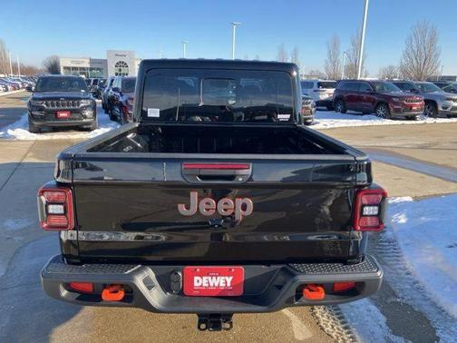 Black Clearcoat 2026 Jeep Gladiator Mojave 4x4