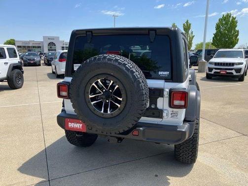 Bright White Clearcoat 2026 Jeep Wrangler Willys