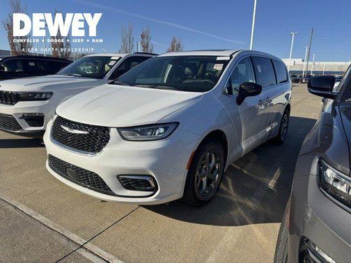 2024 Chrysler Pacifica Limited AWD