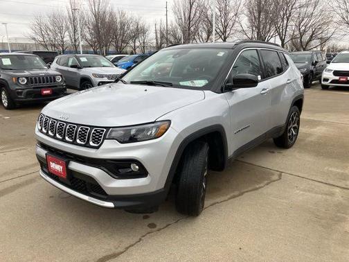 Silver Zynith Metallic Clearcoat 2025 Jeep Compass Limited