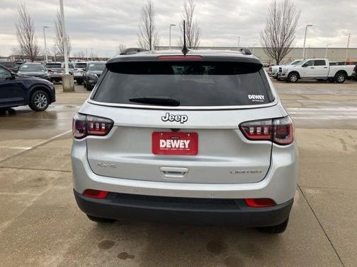 Silver Zynith Metallic Clearcoat 2025 Jeep Compass Limited
