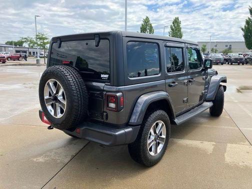 Granite Crystal Metallic Clearcoat 2019 Jeep Wrangler Unlimited Sahara