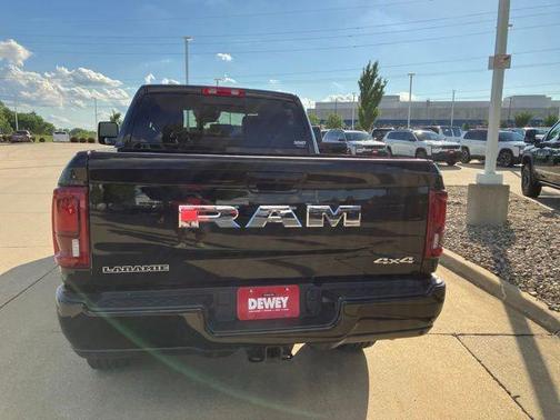 Diamond Black Crystal Pearlcoat 2025 RAM 2500 Laramie Crew Cab 4x4 6'4' Box