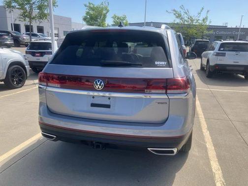 Silver Mist Metallic 2024 Volkswagen Atlas 2.0T SEL