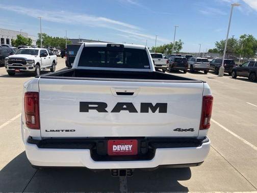 Bright White Clearcoat 2026 RAM 3500 Limited Crew Cab 4x4 8' Box