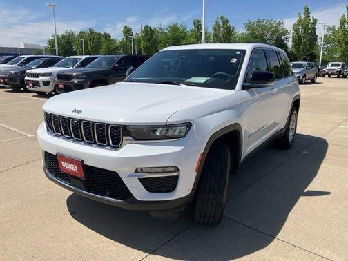 Bright White Clearcoat 2023 Jeep Grand Cherokee Limited