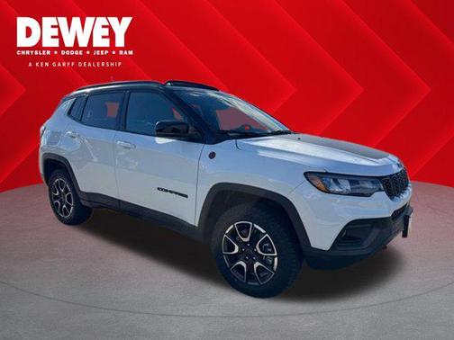 Bright White Clearcoat 2026 Jeep Compass Trailhawk
