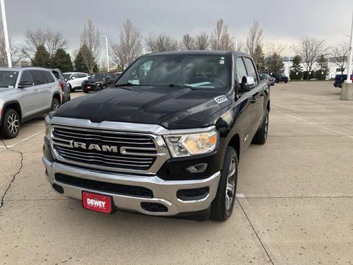 Diamond Black Crystal Pearlcoat 2023 RAM 1500 Laramie