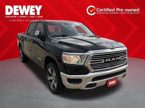 Diamond Black Crystal Pearlcoat 2023 RAM 1500 Laramie