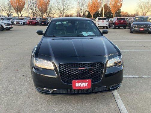 2022 Chrysler 300 S