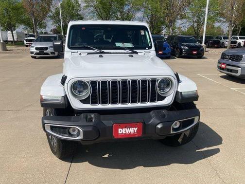 Bright White Clearcoat 2025 Jeep Wrangler 4-Door Sahara 4x4