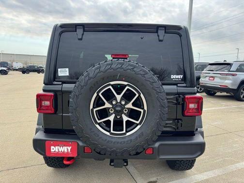 Black Clearcoat 2026 Jeep Wrangler Rubicon