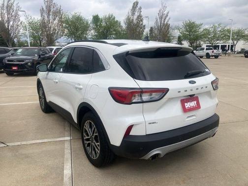Star White Metallic Tri-Coat 2021 Ford Escape SEL