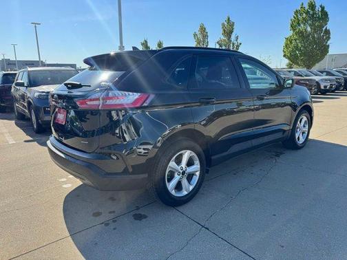 Agate Black Metallic 2023 Ford Edge SE