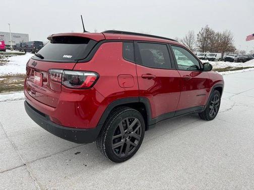 Red Hot Pearlcoat 2026 Jeep Compass Latitude