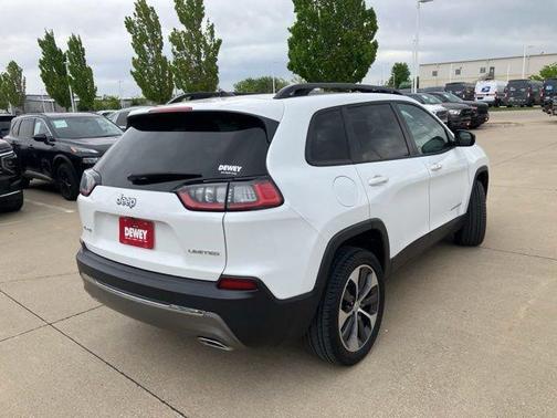 Bright White Clearcoat 2022 Jeep Cherokee Limited