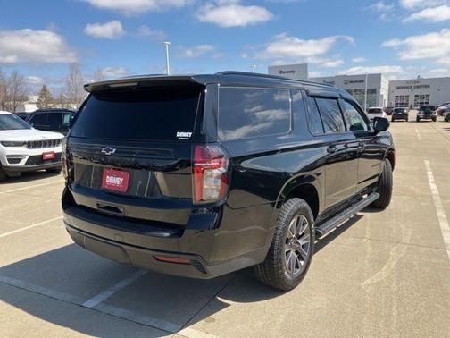 Black 2023 Chevrolet Suburban 4WD Z71