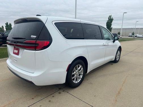 Pw7 2027 Chrysler Pacifica L