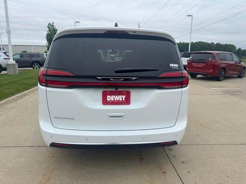 Pw7 2027 Chrysler Pacifica L